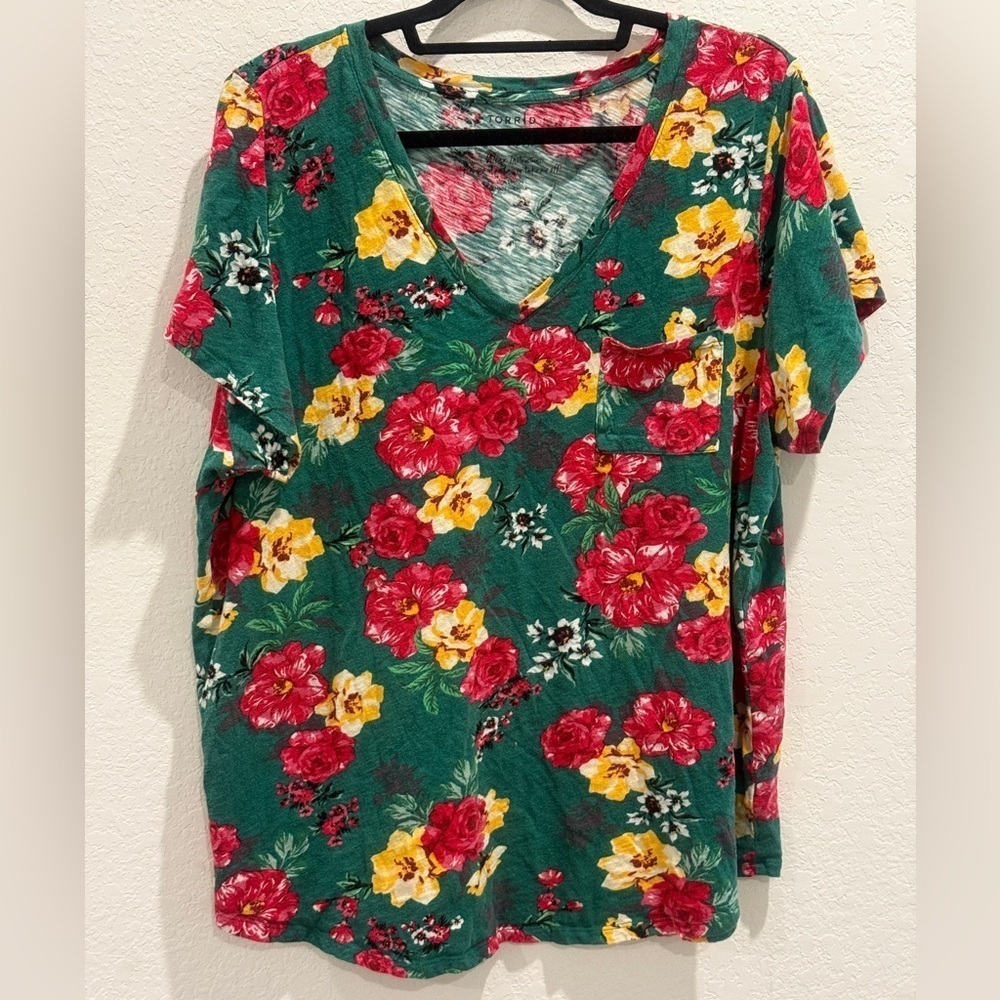 Torrid Green Short Sleeve‎ T-Shirt